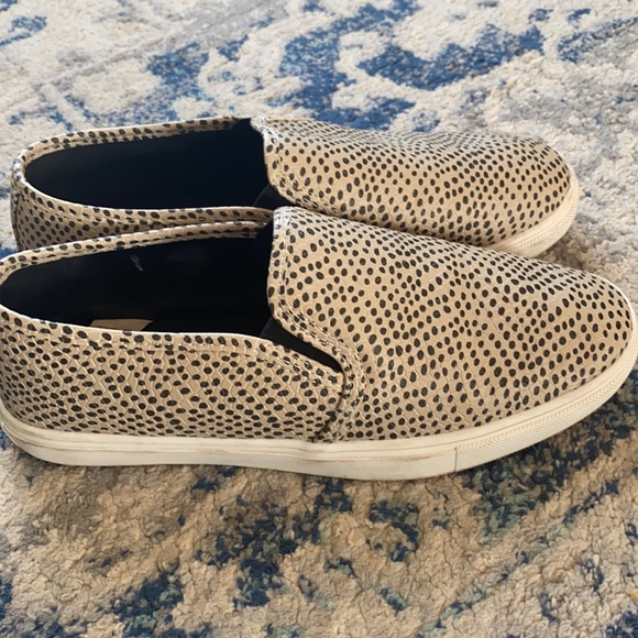 Cheetah Slip on Sneaker shoes - Picture 3 of 5